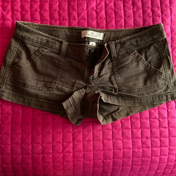 Hollister Shorts Bundle - Picture 7 of 9